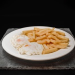 Huevos Fritos con patatas. Museo del Jamón de Alcorcón